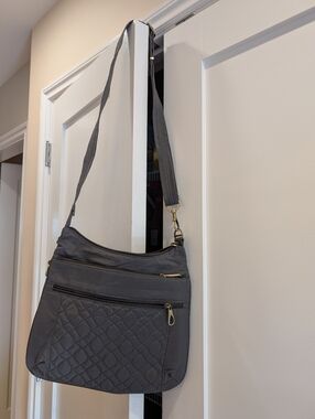 Travelon Gray Quilted Crossbody Bag